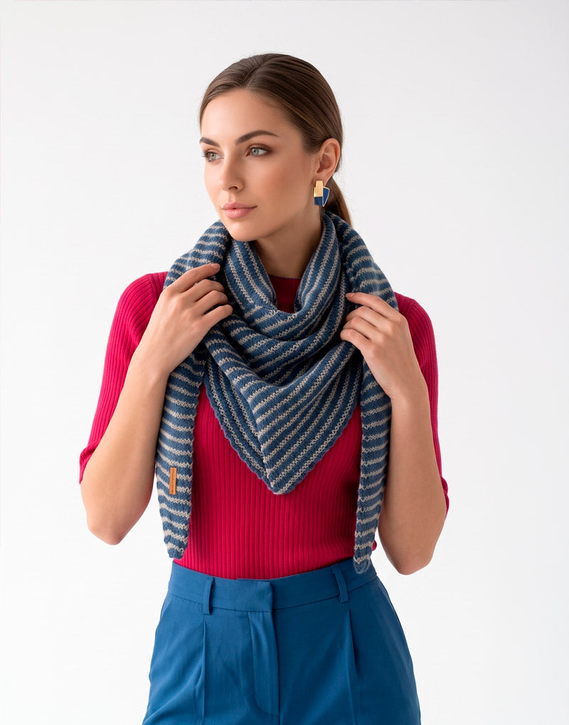 Point Scarf