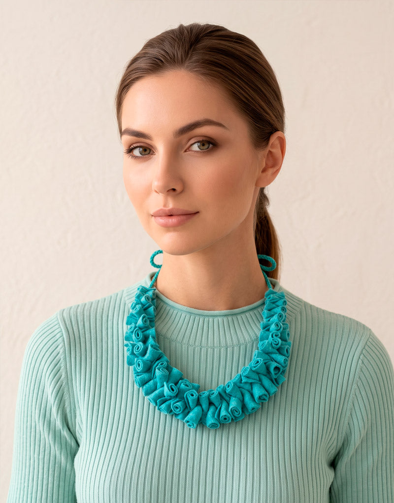 ROLL COLLAR