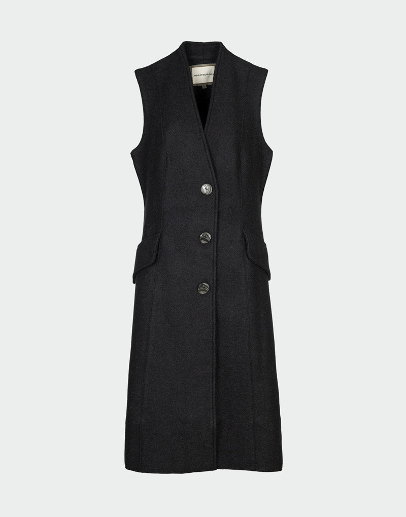 Donatela Vest