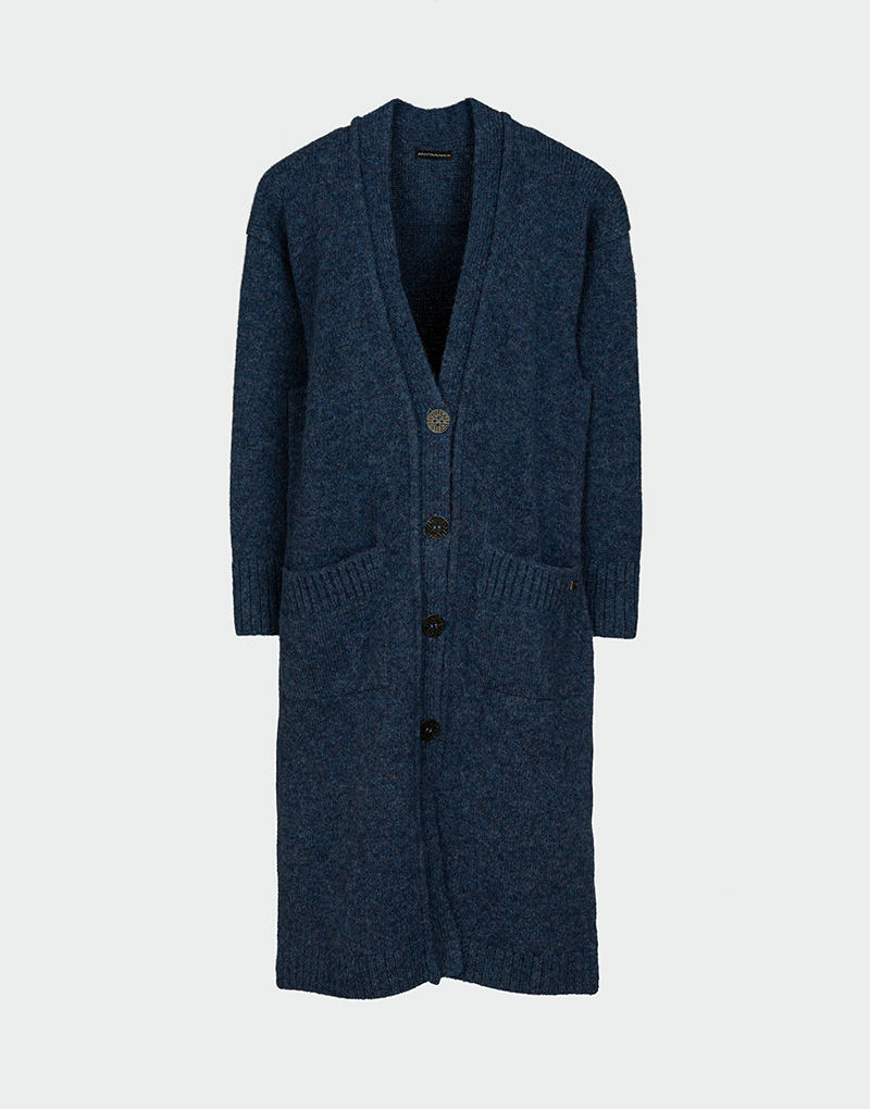 Cárdigan largo azul marino en lana baby alpaca con escote en V botones frontales y bolsillos tejidos estilo elegante y atemporal